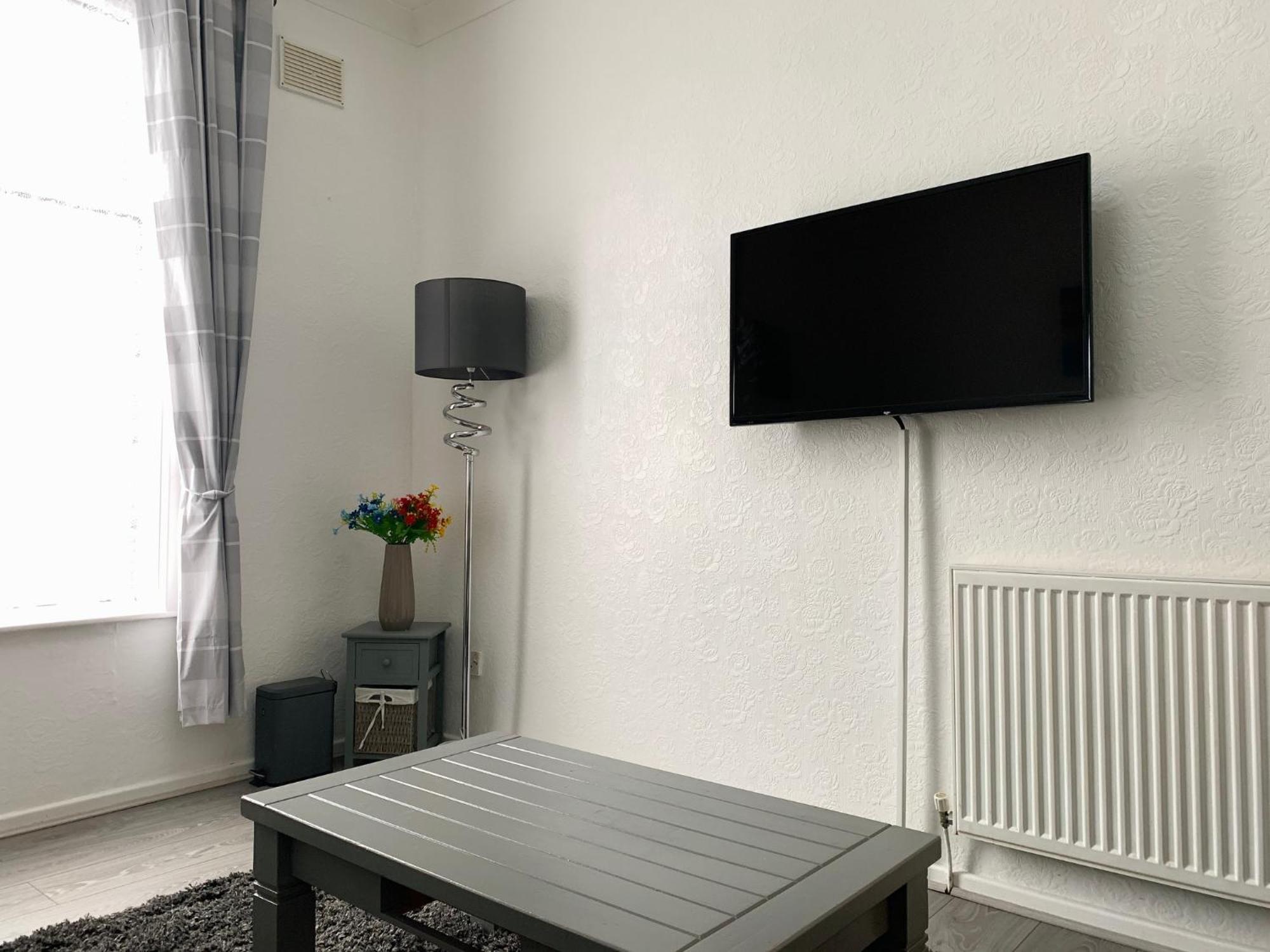 The Whitehouse Holiday Apartments Blackpool Buitenkant foto