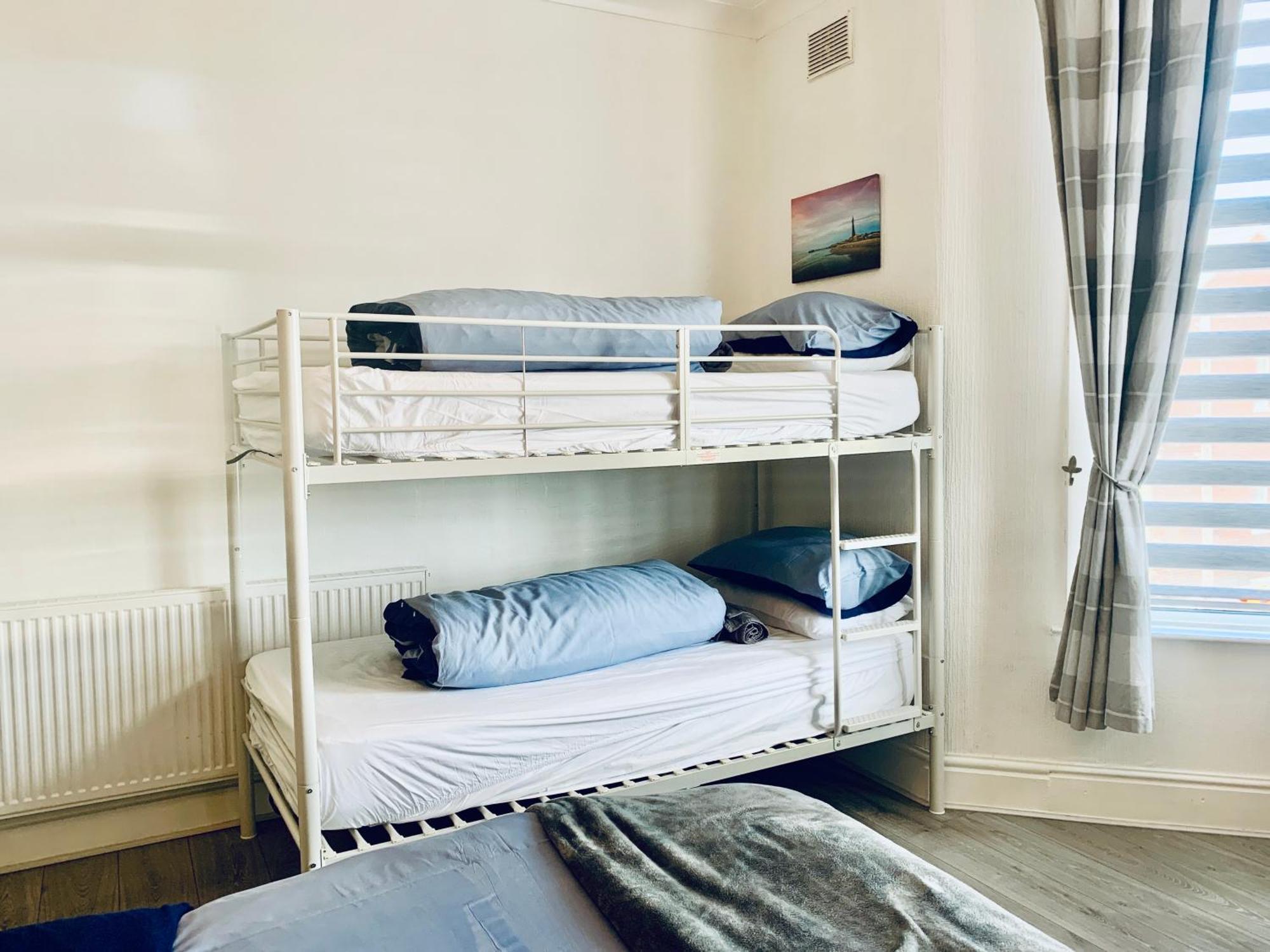 The Whitehouse Holiday Apartments Blackpool Buitenkant foto